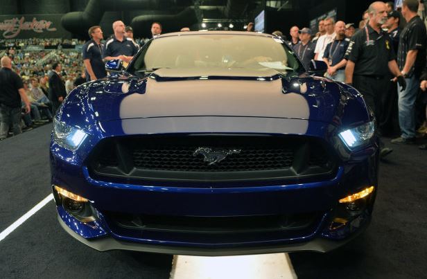 2015 Mustang Auction